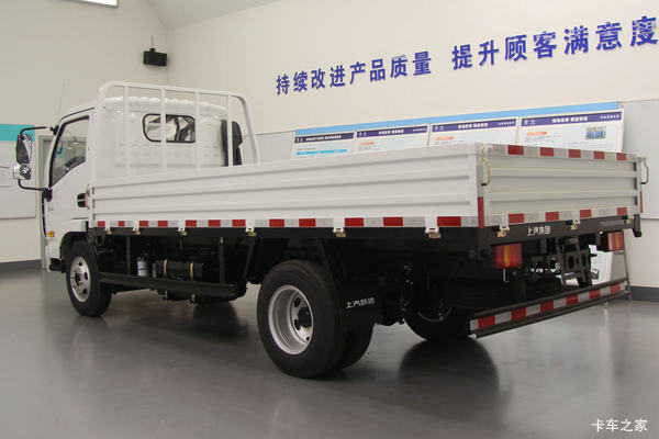 商丘市风云汽车贸易有限公司上汽跃进X100-33优惠活动启动。