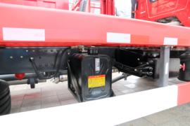 金陆(原属一汽柳特)&nbsp;中置轴车辆运输车底盘图片