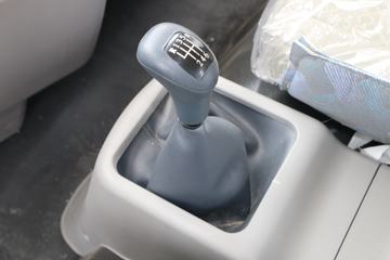 �������ó� ��� 140���� 4X2 5.2���ػ�������(DFH1100B)ͼƬ