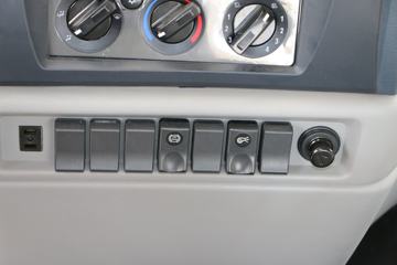 �������ó� ��� 140���� 4X2 5.2���ػ�������(DFH1100B)ͼƬ