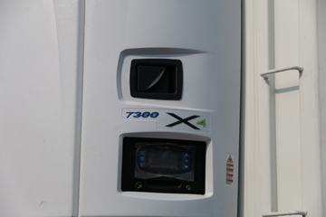 13.6米系列&nbsp;厢式半挂车外观图片