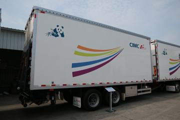 10米系列&nbsp;厢式半挂车外观图片