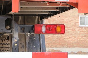 �������ó� ���VR 180���� 4X2 6.75�ײ�դʽ�ػ���(DFH5180CCYBX3JV)ͼƬ