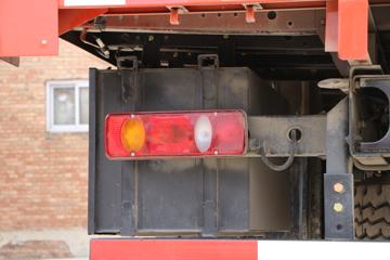 �������ó� ���VR 180���� 4X2 6.75�ײ�դʽ�ػ���(DFH5180CCYBX3JV)ͼƬ