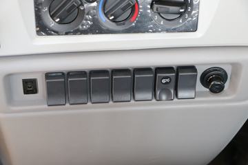 �������ó� ���VR 180���� 4X2 6.75�������ػ���(DFH1180BX3JV)ͼƬ