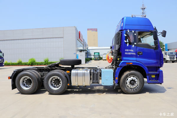 降价促销 欧曼新ETX牵引车仅售30.36万