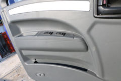 唐骏欧铃 T7系列 129马力 4X2 4.05米自卸车(ZB3040UDD6V)