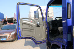 唐骏欧铃 T7系列 129马力 4X2 4.05米自卸车(ZB3040UDD6V)