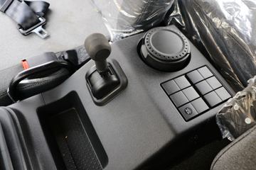 �������ó� ���KR 230���� 4X2 6.8�׵��������ػ���(DFH1180E3)ͼƬ