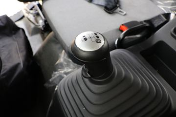 �������ó� ���KR 230���� 4X2 6.8�׵��������ػ���(DFH1180E3)ͼƬ