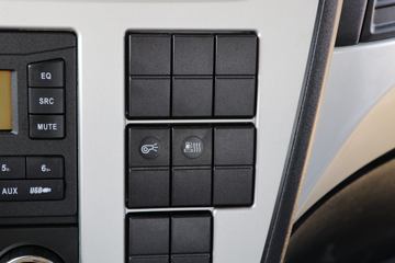 �������ó� ���KR 230���� 4X2 6.8�׵��������ػ���(DFH1180E3)ͼƬ