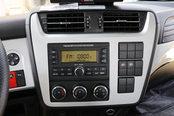 �������ó� ���KR 230���� 4X2 6.8�׵��������ػ���(DFH1180E3)ͼƬ