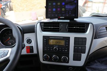 �������ó� ���KR 230���� 4X2 6.8�׵��������ػ���(DFH1180E3)ͼƬ