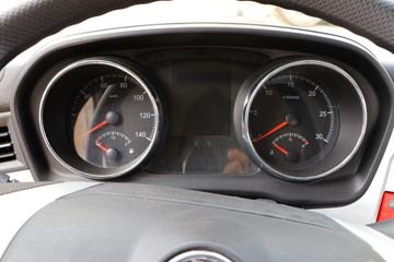 �������ó� ���KR 230���� 4X2 6.8�׵��������ػ���(DFH1180E3)ͼƬ