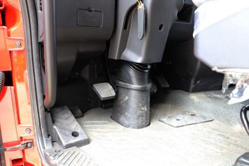 �������ó� ���KR 230���� 4X2 6.8�׵��������ػ���(DFH1180E3)ͼƬ