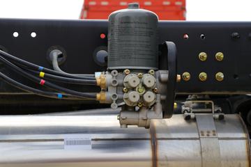 �������ó� ���KR 230���� 4X2 6.8�׵��������ػ���(DFH1180E3)ͼƬ