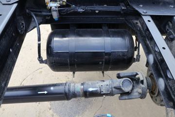 �������ó� ���KR 230���� 4X2 6.8�׵��������ػ���(DFH1180E3)ͼƬ