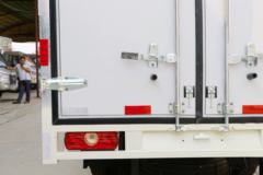 跃进 福星S70 2019款 113马力 3.33米单排厢式小卡(国六)(SH5033XXYPEGCNZ) 跃进 福星S70 2019款 113马力 3.33米单排厢式小卡(国六)(SH5033XXYPEGCNZ)