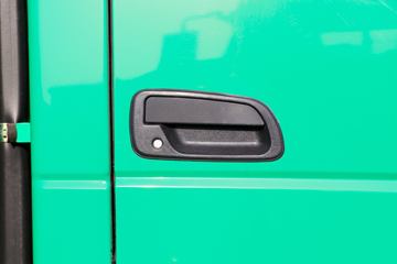 �ƿ�ŷ�� С���� 68���� 4X2 2.95�׵�����ж��(ZB3042BDC3V)ͼƬ