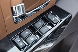 骐铃T7&nbsp;皮卡驾驶室                                               图片