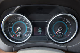 骐铃T7&nbsp;皮卡驾驶室                                               图片