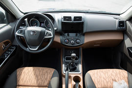 骐铃T7&nbsp;皮卡驾驶室                                               图片