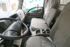 江铃 凯运强劲版 轻载型豪华款 129马力 4.08米单排厢式轻卡(宽体)(JX5042XXYXGC2)