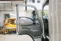 江铃 凯运强劲版 轻载型豪华款 129马力 4.08米单排厢式轻卡(宽体)(JX5042XXYXGC2)