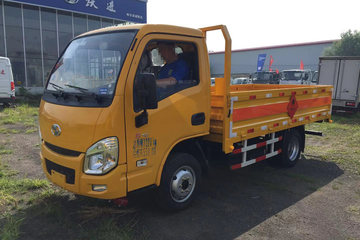 Ծ�� С����S70 113���� 4X2 3.65����ƿ���䳵(SH5033TQPPEGCNZ)ͼƬ