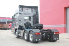 一汽解放 J7重卡 四季版 550马力 6X4 牵引车(液力缓速器)(CA4250P77K25T1E5)