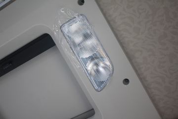 һ����� J7�ؿ� �ļ��� 550���� 6X4 ǣ����(Һ��������)(CA4250P77K25T1E5)ͼƬ