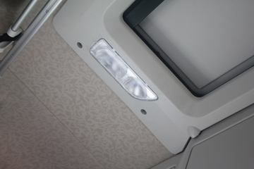 һ����� J7�ؿ� �ļ��� 550���� 6X4 ǣ����(Һ��������)(CA4250P77K25T1E5)ͼƬ