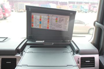 һ����� J7�ؿ� �ļ��� 550���� 6X4 ǣ����(Һ��������)(CA4250P77K25T1E5)ͼƬ