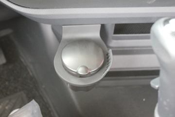 һ����� J7�ؿ� �ļ��� 550���� 6X4 ǣ����(Һ��������)(CA4250P77K25T1E5)ͼƬ