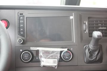 һ����� J7�ؿ� �ļ��� 550���� 6X4 ǣ����(Һ��������)(CA4250P77K25T1E5)ͼƬ