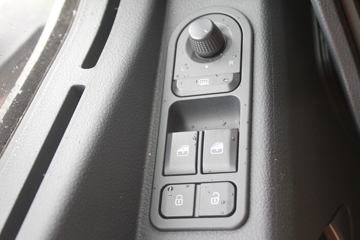 һ����� J7�ؿ� �ļ��� 550���� 6X4 ǣ����(Һ��������)(CA4250P77K25T1E5)ͼƬ