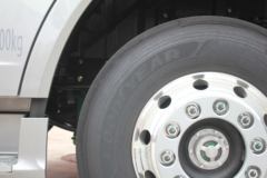 一汽解放 J7重卡 四季版 550马力 6X4 牵引车(液力缓速器)(CA4250P77K25T1E5)