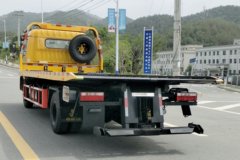 东风 多利卡D8 150马力 4X2 清障车(帕菲特牌)(PFT5092TQZP5)