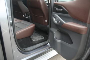 ���� ����F70 ��׼�� 2.5T���� 129���� ���� ����˫��Ƥ��ͼƬ