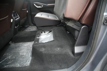 ���� ����F70 ��׼�� 2.5T���� 129���� ���� ����˫��Ƥ��ͼƬ