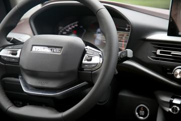 ���� ����F70 ��׼�� 2.5T���� 129���� ���� ����˫��Ƥ��ͼƬ