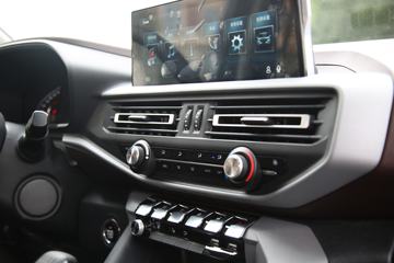 ���� ����F70 ��׼�� 2.5T���� 129���� ���� ����˫��Ƥ��ͼƬ