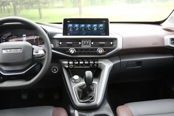 ���� ����F70 ��׼�� 2.5T���� 129���� ���� ����˫��Ƥ��ͼƬ