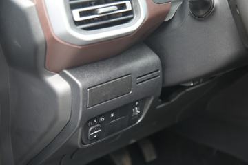 ���� ����F70 ��׼�� 2.5T���� 129���� ���� ����˫��Ƥ��ͼƬ