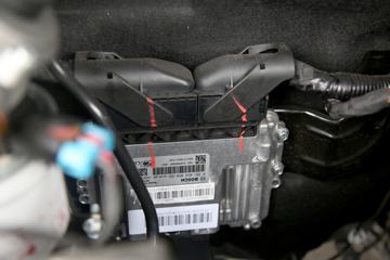 ���� ����F70 ��׼�� 2.5T���� 129���� ���� ����˫��Ƥ��ͼƬ