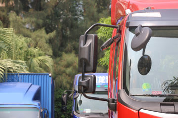 �������� �³���M3�п� 200���� 4X2 7.8����ʽ�ػ���(����)ͼƬ