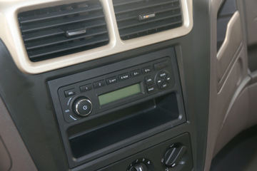 �������� �³���M3�п� 200���� 4X2 7.8����ʽ�ػ���(����)ͼƬ