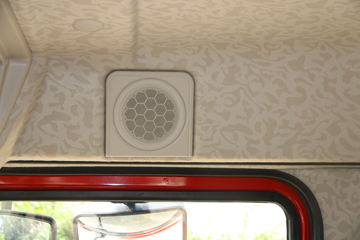 �������� �³���M3�п� 200���� 4X2 7.8����ʽ�ػ���(����)ͼƬ