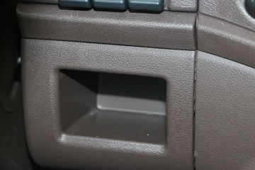 �������� �³���M3�п� 200���� 4X2 7.8����ʽ�ػ���(����)ͼƬ