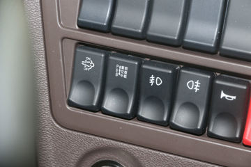 �������� �³���M3�п� 200���� 4X2 7.8����ʽ�ػ���(����)ͼƬ